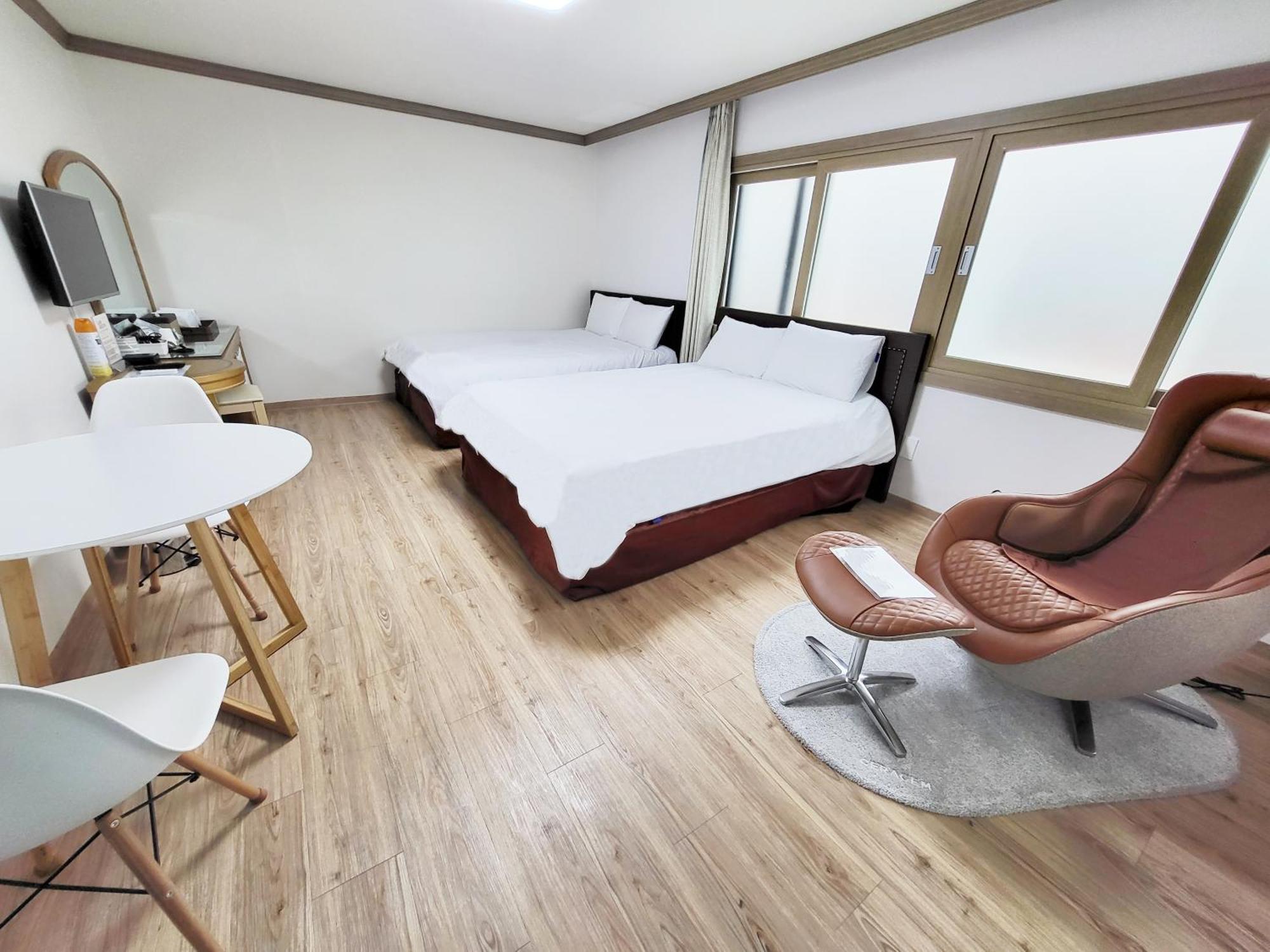 Top Island Hotel Jeju Extérieur photo